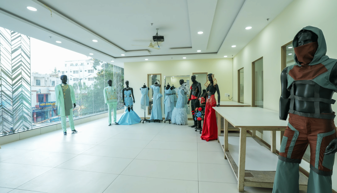 Indian Institute of Fashion Technology Bangalore Academic Building photo 16